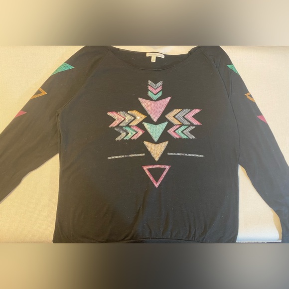 Relaxed, Black Long Sleeve Top with Sequined, Arrow Design | M | Charlotte Russe - Picture 3 of 5